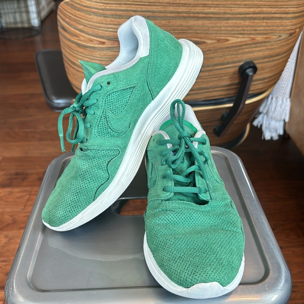 Men’s Vintage Nike Lunarlon Lunarflow Sneakers